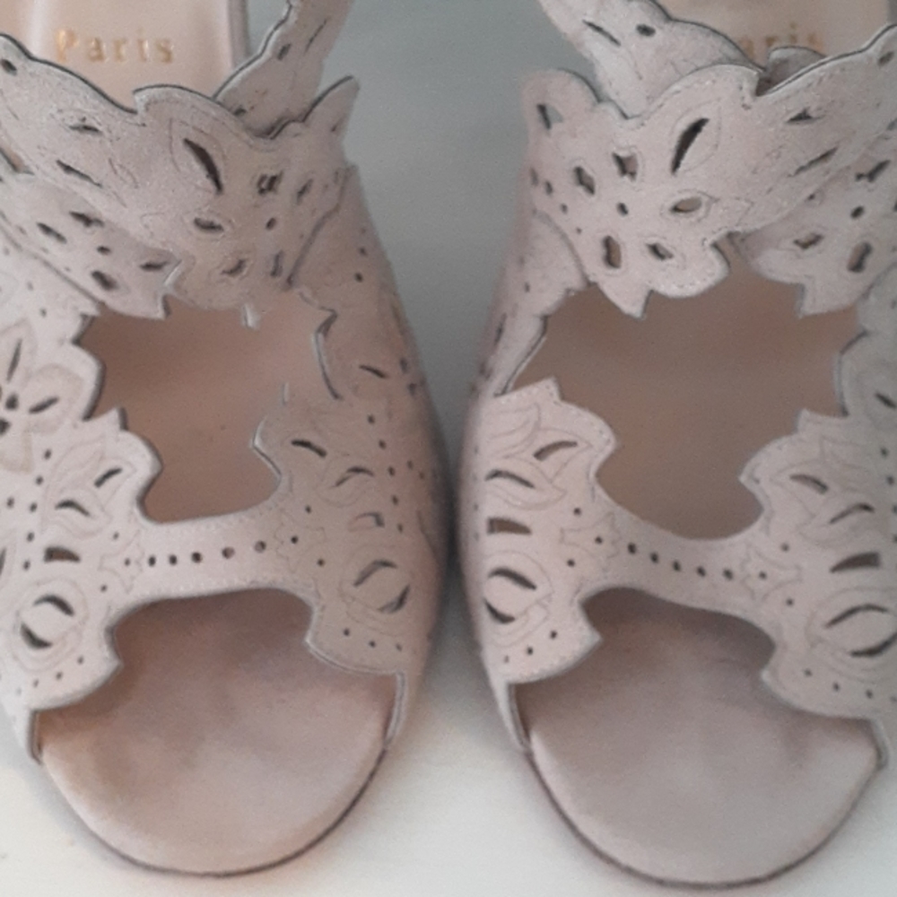 # Christian Louboutin Decoupadiva nude suede Stilettos - Picture 3 of 16